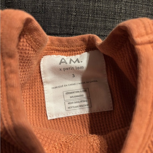 AM. x Petit Lem Lounge Set - Picture 4 of 8